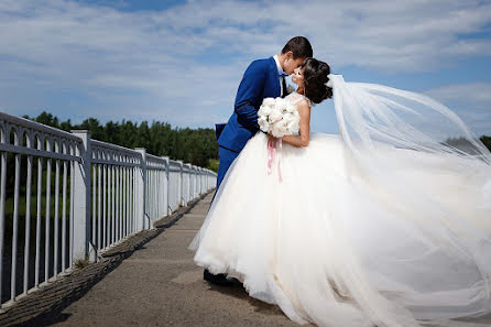 Wedding photographer Polina Yakovleva (polza241187). Photo of 25 June 2019