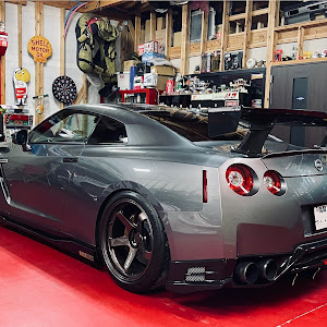 NISSAN GT-R R35