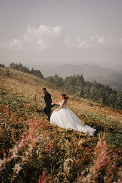 Wedding photographer Markіyan Nikolishin (nmarky). Photo of 17 September 2023