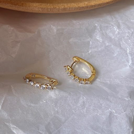 Title 2, Micro Inlaid Zircon Plated 14K Ear Clip Simple,...