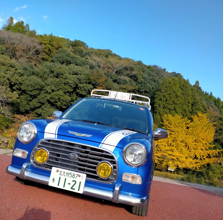 ミラジーノの👍️いいね&コメント&フォローありがとうございます。😄😄・2023ベストショット11月・紅葉・車が好きな人と繋がりたいに関するカスタム事例の投稿画像3枚目