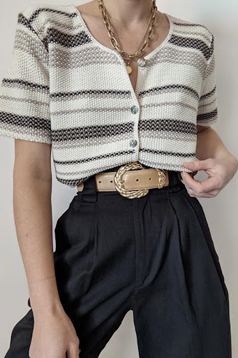 Title 3, Retro beige striped short-sleeved T-shirt. Comf...