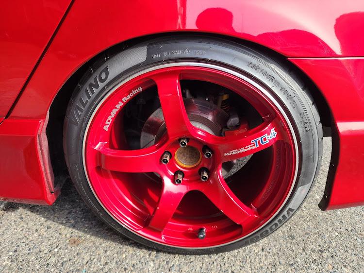 シビックタイプRの岡山国際サーキット・REVSPEED・VALINO・VR08GP EVOβ・プレミアムクリスタルレッドメタリックに関するカスタム事例の投稿画像3枚目