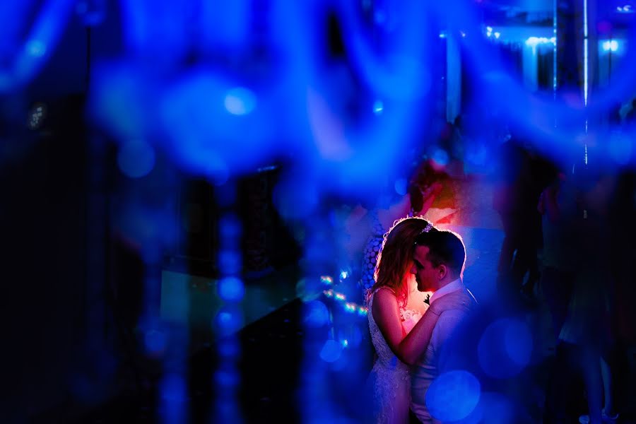 Fotografo di matrimoni Rosen Genov (studioplovdiv). Foto del 26 aprile 2019