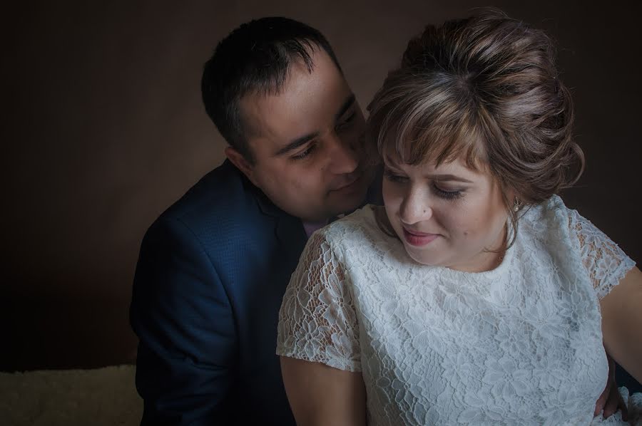 Fotógrafo de casamento Darya Shevchenko (chudashka). Foto de 3 de outubro 2017