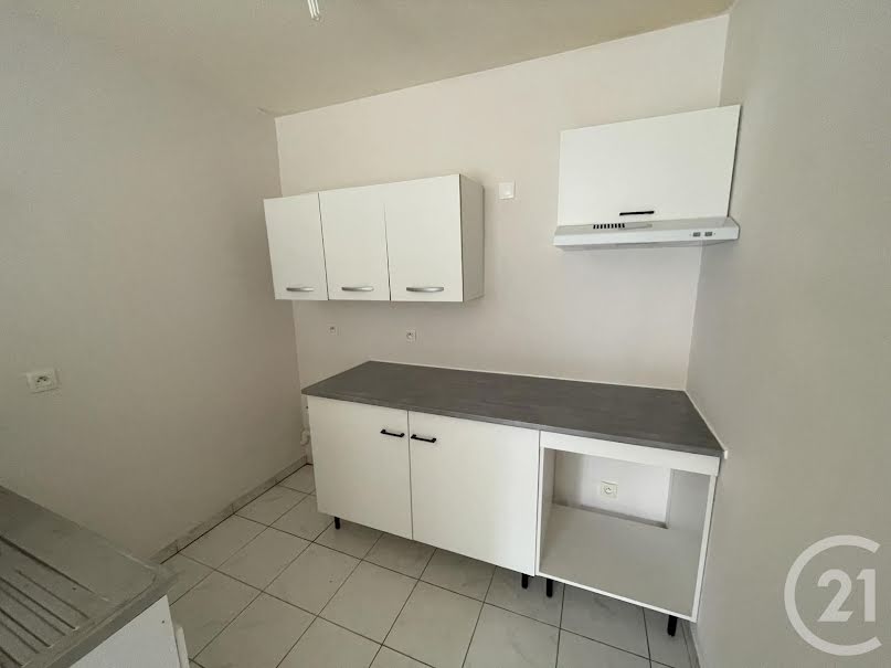 Location  appartement 2 pièces 41.35 m² à Pamiers (09100), 450 €