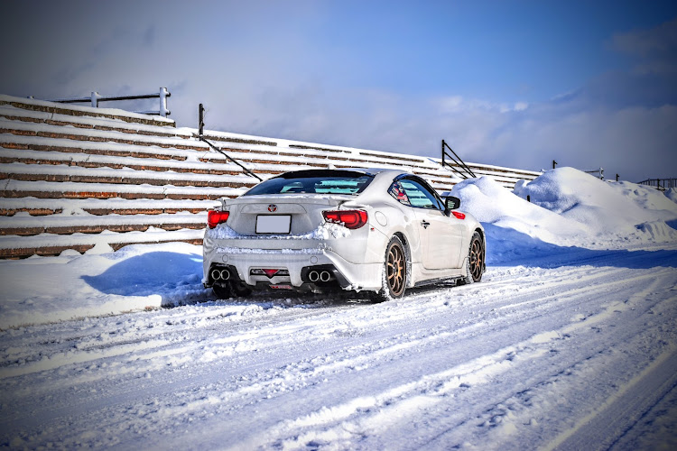 86の86のある生活・シバレるねぇ・青森スゲー・雪と愛車に関するカスタム事例の投稿画像1枚目