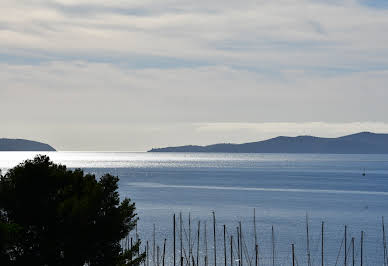 Villa avec piscine en bord de mer 2