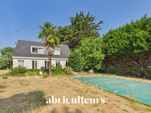 Maison avec piscine et terrasse 3
