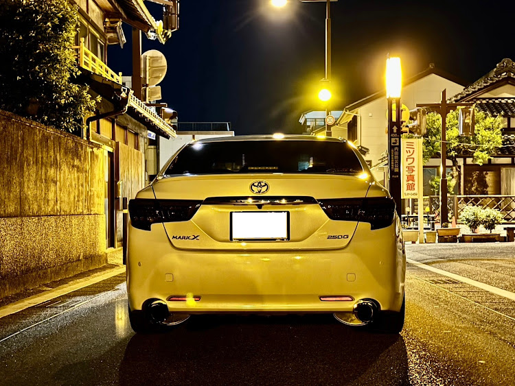 マークXのリアハーフスポイラー・前期 中期 後期・取付け可能？に関するカスタム事例の投稿画像1枚目