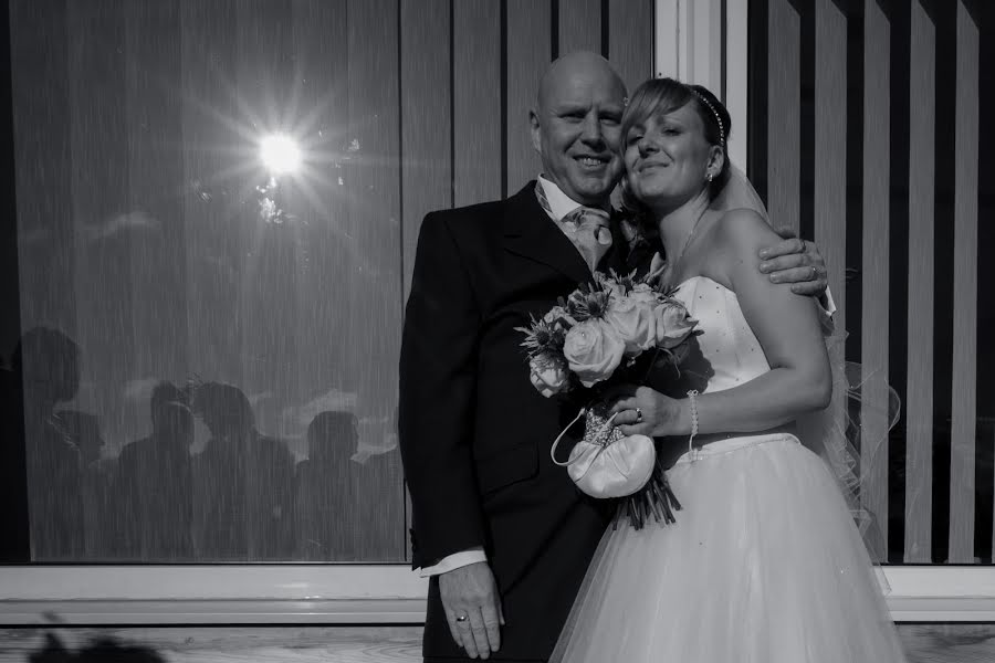 Wedding photographer Carl Dewhurst (dewhurst). Photo of 19 January 2014