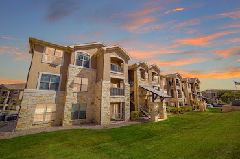Go to Dry Creek Ranch Apartments website