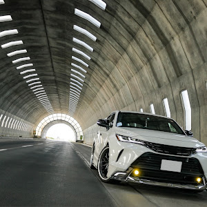 ハリアー MXUA85