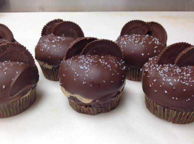 Reese Cup Cupcakes (buckeye Cupcakes)