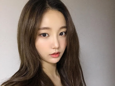 Yeonwoo Instagram