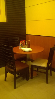 Pizza Hut photo 8