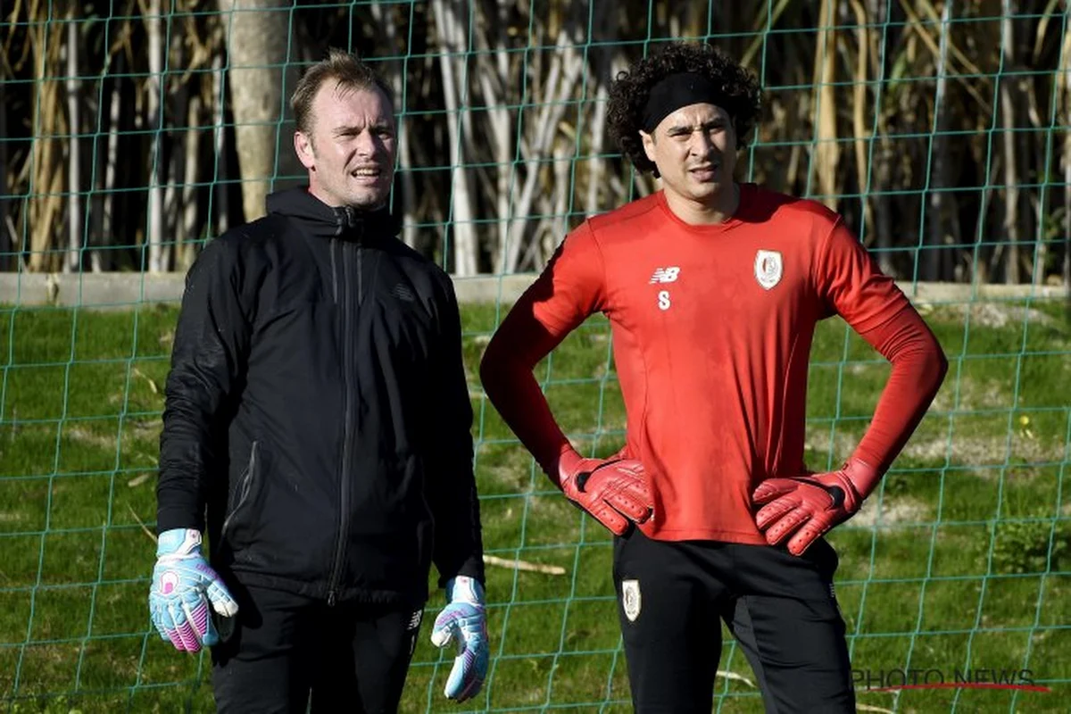 Un trophée sans jouer pour Ochoa? Il remercie Gillet et souligne l'importance d'autres remplaçants