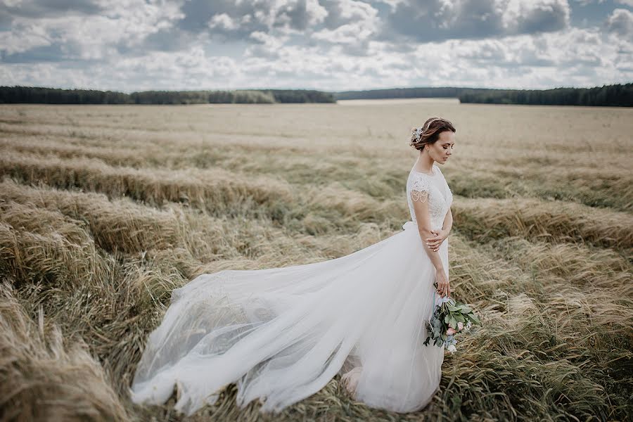 Fotografo di matrimoni Mikhail Lezhnev (mihail96). Foto del 11 marzo 2019