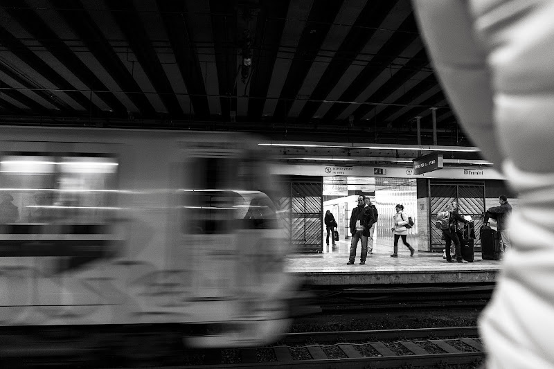 Arriva... un treno al fianco! di iolebovari