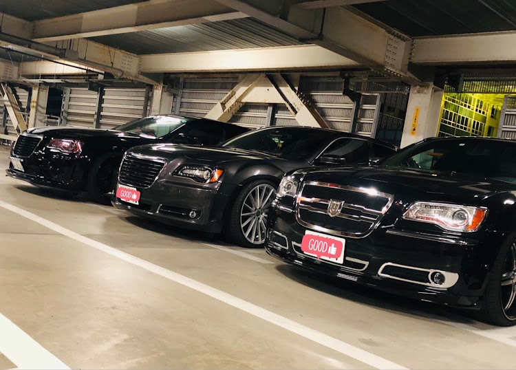 300のクライスラー300・N.C.D.F・アクアシティお台場駐車場・アメ車仲間と繋がりたいに関するカスタム事例の投稿画像3枚目