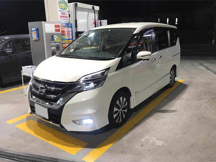 セレナのドライブ・ガソリンスタンド・温泉♨️に関するカスタム事例の投稿画像1枚目