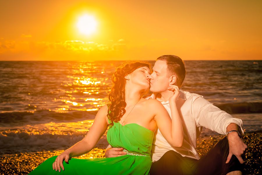 Fotógrafo de casamento Yuliya Smirnova (smartphotography). Foto de 23 de junho 2017