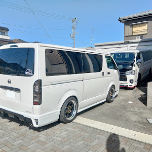 ハイエースバン TRH200V