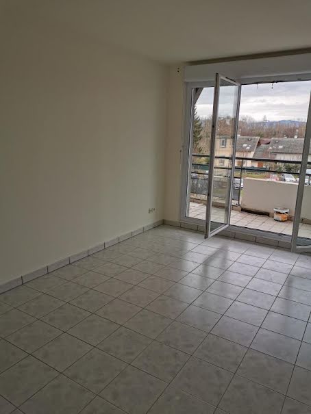 Location  appartement 2 pièces 48 m² à Saint-Genis-Pouilly (01630), 1 094 €