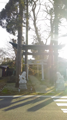 三輪神社 鳥居