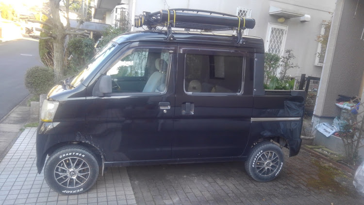 ハイゼットデッキバンのバズーカ砲・黄色　入れました。・拡大しちゃダメシリーズに関するカスタム事例の投稿画像3枚目