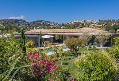 Propriété avec piscine et jardin 3