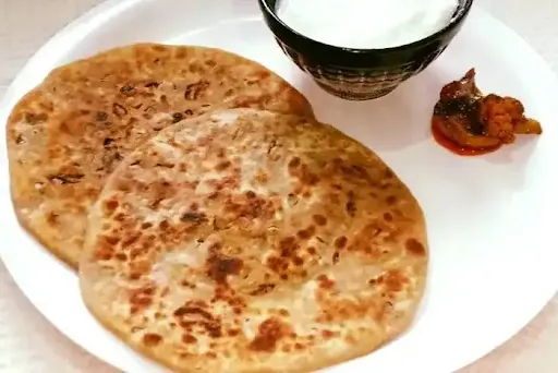 2 Aloo Pyaaz Paratha