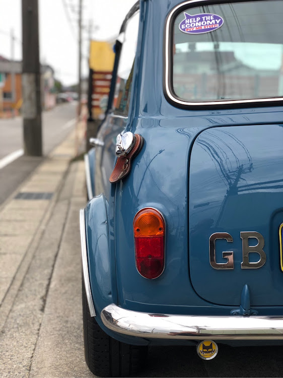 ミニの曇り空・洗車しよ・Cafeモーリス行こうかな？に関するカスタム事例の投稿画像3枚目