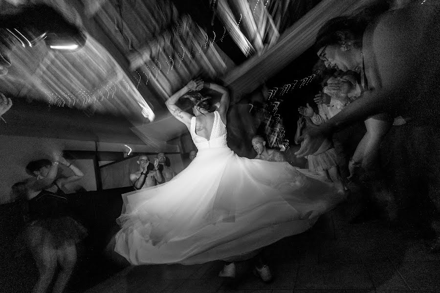 Wedding photographer Bertrand Roguet (piranga). Photo of 29 January 2023