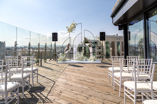 SKY8 Terrace&Grill