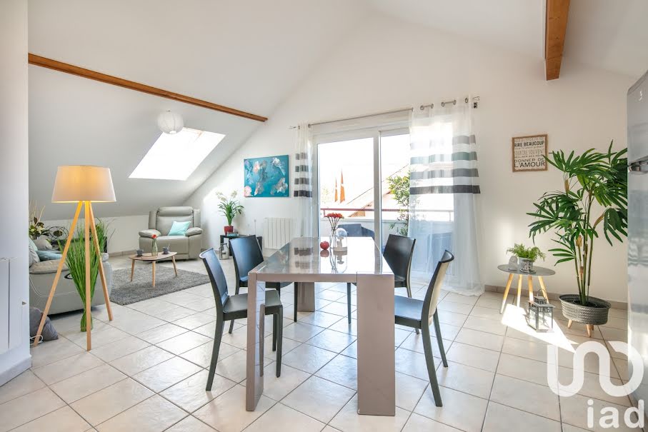 Location  appartement 3 pièces 69 m² à Ferney-Voltaire (01210), 1 400 €