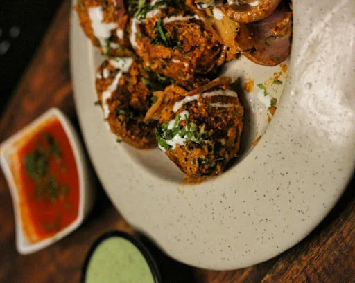 Paneer Achari Momos