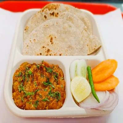 Jowar (Sorghum) Roti (2) + Baigan Bharta + Salad + Pickle