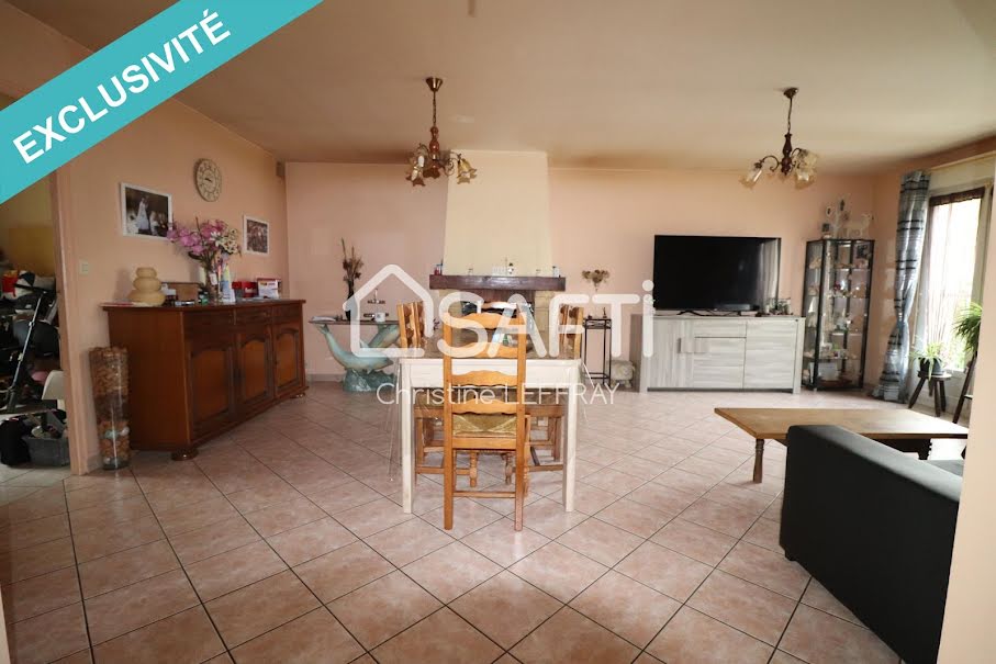 Vente maison 7 pièces 128 m² à Doullens (80600), 168 000 €