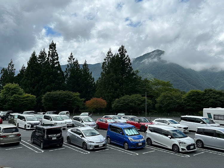プリウスの夏休み・三峯神社・アースガーデン　ハンバーグに関するカスタム事例の投稿画像1枚目