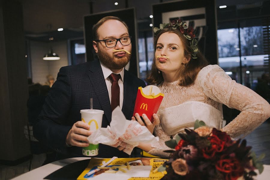 Jurufoto perkahwinan Zhenya Sarafanov (zheniasarafanov). Foto pada 10 Disember 2020