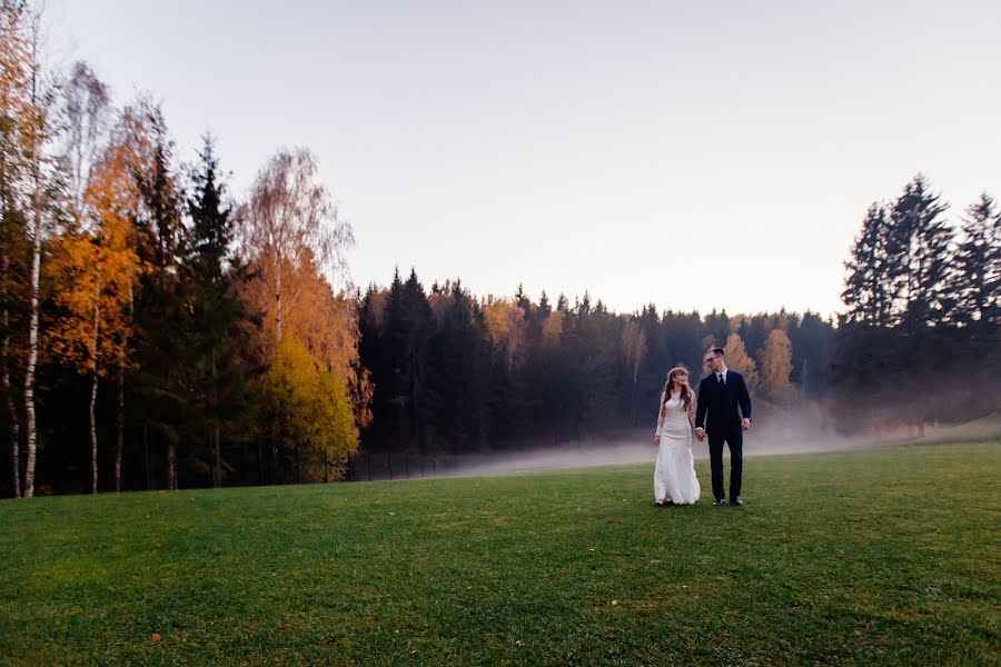 Wedding photographer Olya Bezhkova (bezhkova). Photo of 2 November 2018