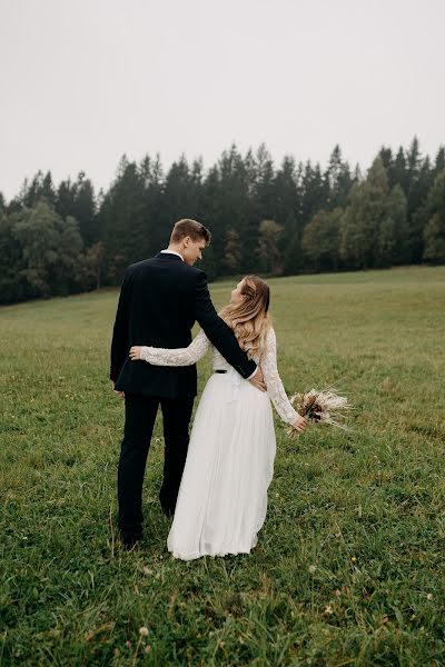 結婚式の写真家Vendula Molinová (vendymolinova)。4月18日の写真