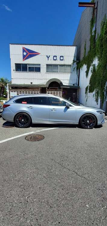 アテンザワゴンのアテンザワゴン・mazda6・アテンザ・ムーンアイズ・江ノ島に関するカスタム事例の投稿画像9枚目