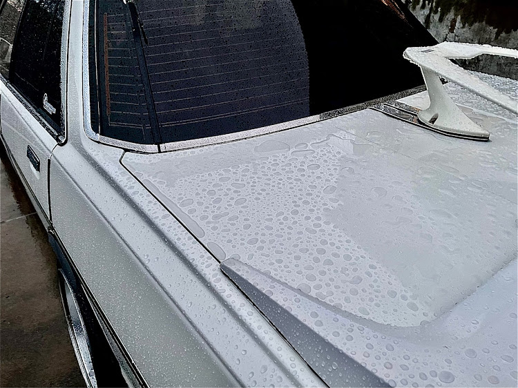クレスタの洗車日和☀・花粉まみれ・ステッカーチューン・洗車からの雨に関するカスタム事例の投稿画像5枚目