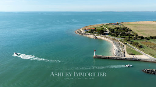 Maison avec piscine et jardin 2