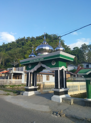 Gapura Mesjid Nurul Alam Lambah