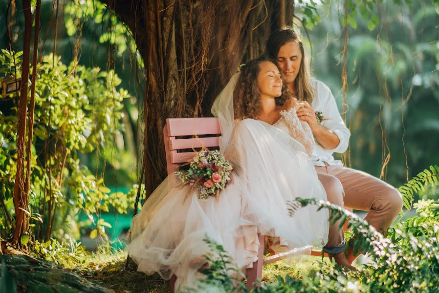 Fotógrafo de bodas Serezha Derkach (nice2look). Foto del 18 de enero 2022