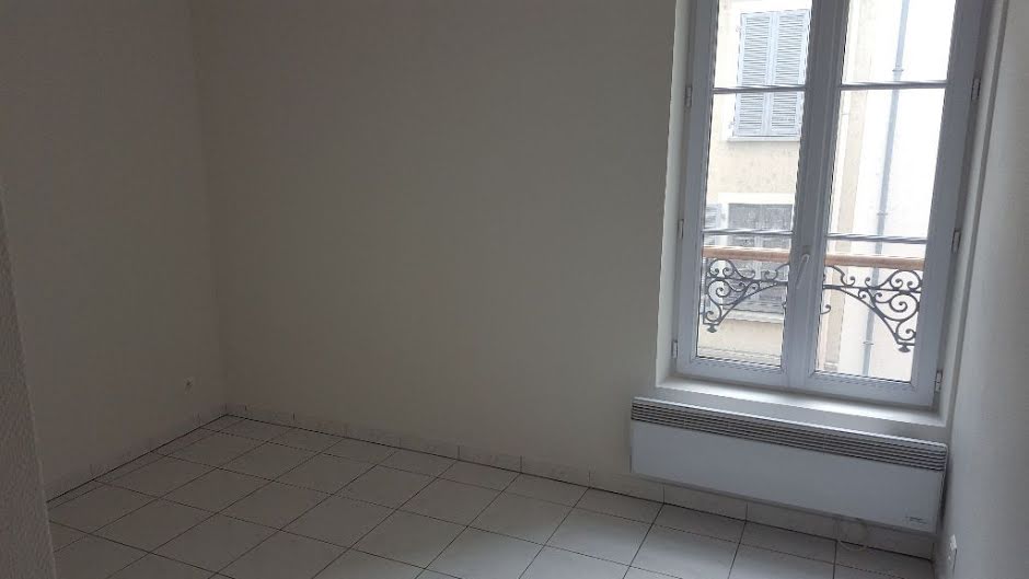 Location  appartement 1 pièce 33 m² à Meaux (77100), 669 €