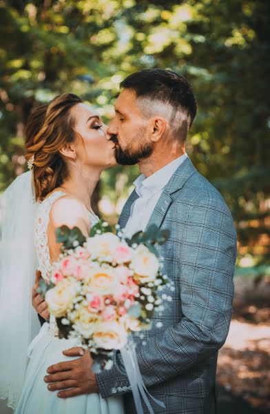 Fotografo di matrimoni Oksana Ivanova (oksanaivanova). Foto del 23 ottobre 2019